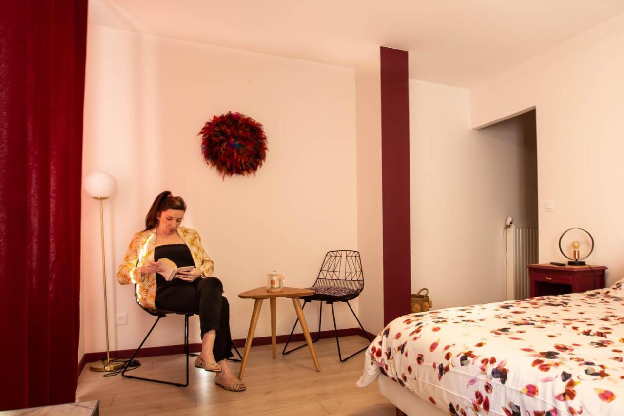 ホテルAu Bouchon Saint-Aigulin エクステリア 写真