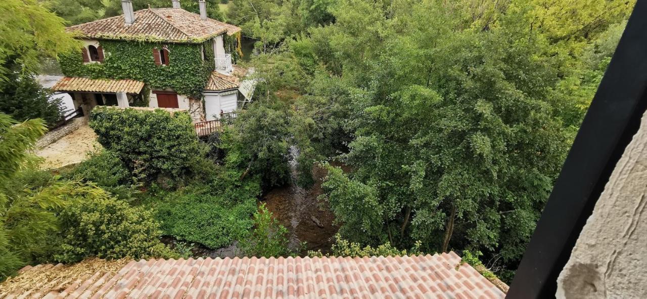ホテルAu Bouchon Saint-Aigulin エクステリア 写真